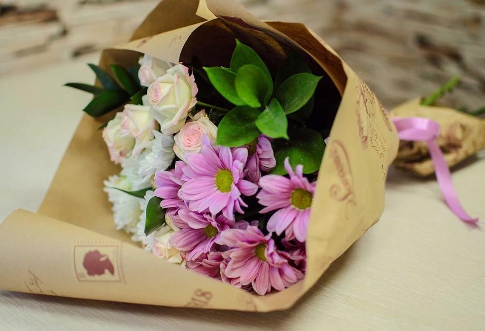 Букет цветов из: Розы и Хризантемы в Адыгейске