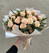 Букет Кремовые розы Латте в Адыгейске