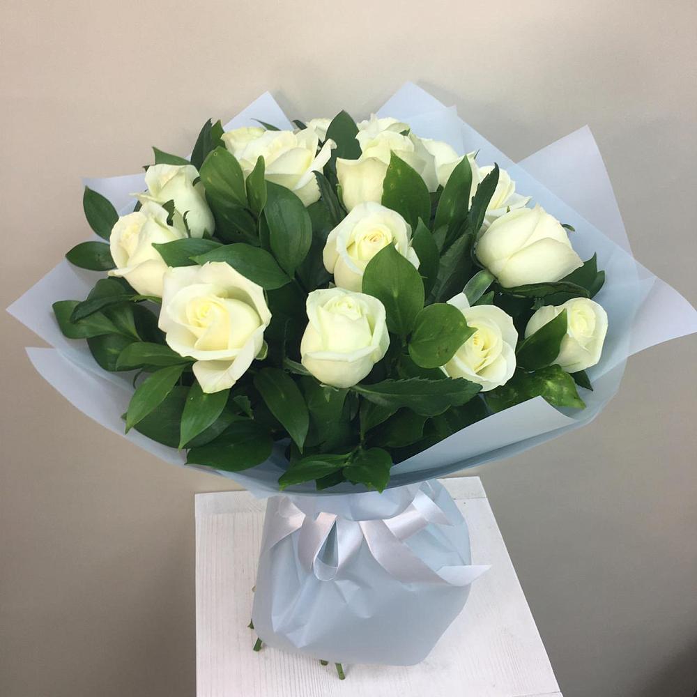 15 Белых роз Проуд в Адыгейске Букет 15 Белых роз Проуд в Адыгейске
