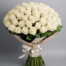 Букет 101 беля роза Белоснежка в Адыгейске