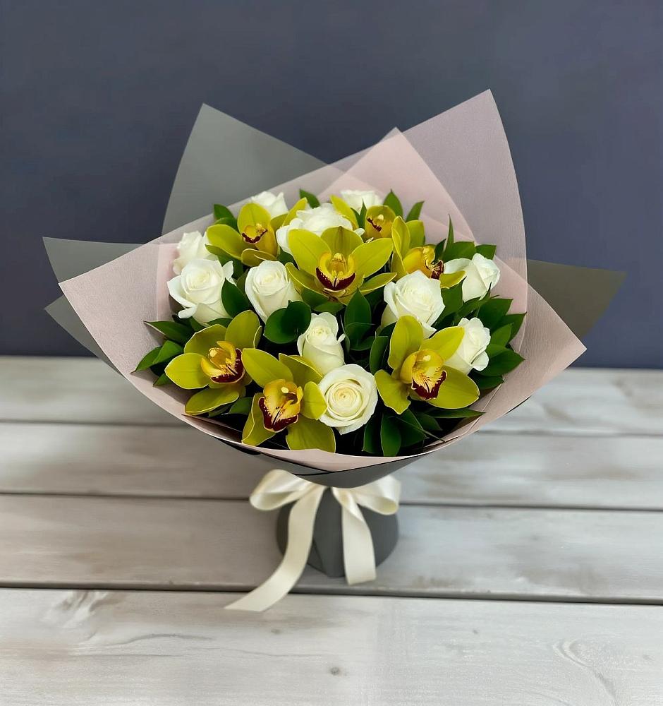 Букет цветов из: Орхидеи и Розы в Адыгейске