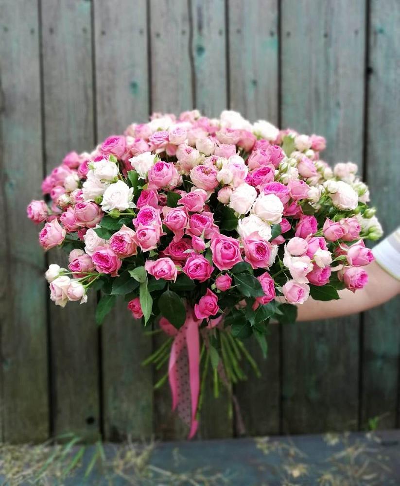 Букет Розовые кустовые розы Натали и Лав Лидия в Адыгейске