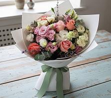 Букет цветов из:  Розы, Лизиантусы и Гвоздики в Адыгейске