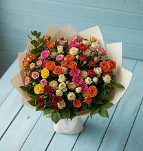 Букет Микс из разноцветных кустовых роз в Адыгейске